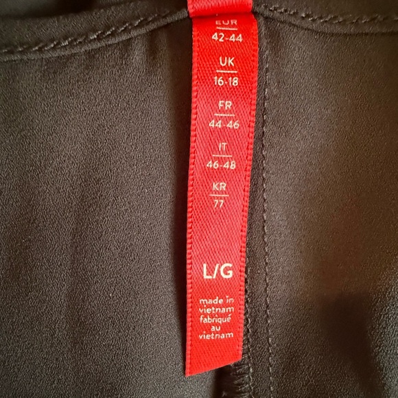 Spanx Black Perfect Length Tank in Size Large - Picture 7 of 9